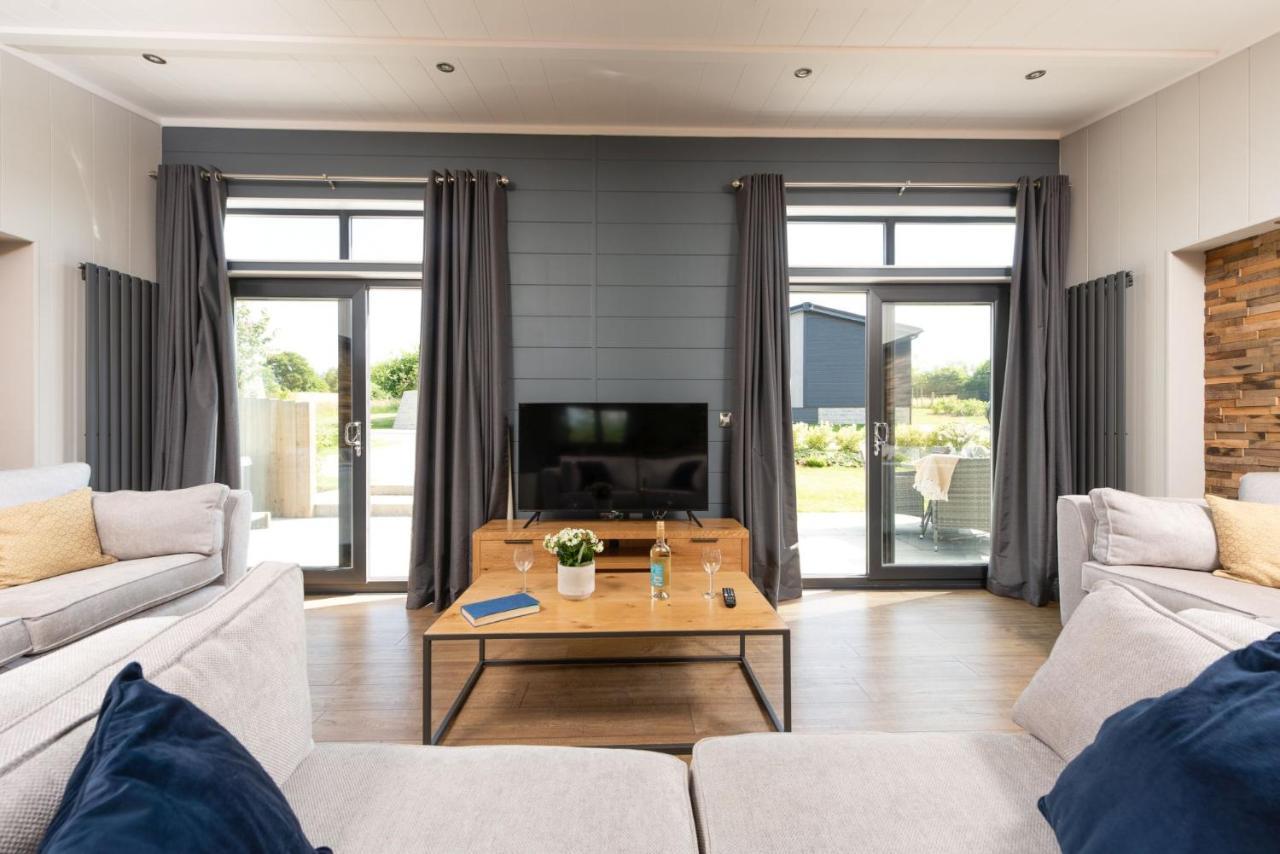 Primrose Lodge, 25 Roadford Lake Lodges Lifton Dış mekan fotoğraf
