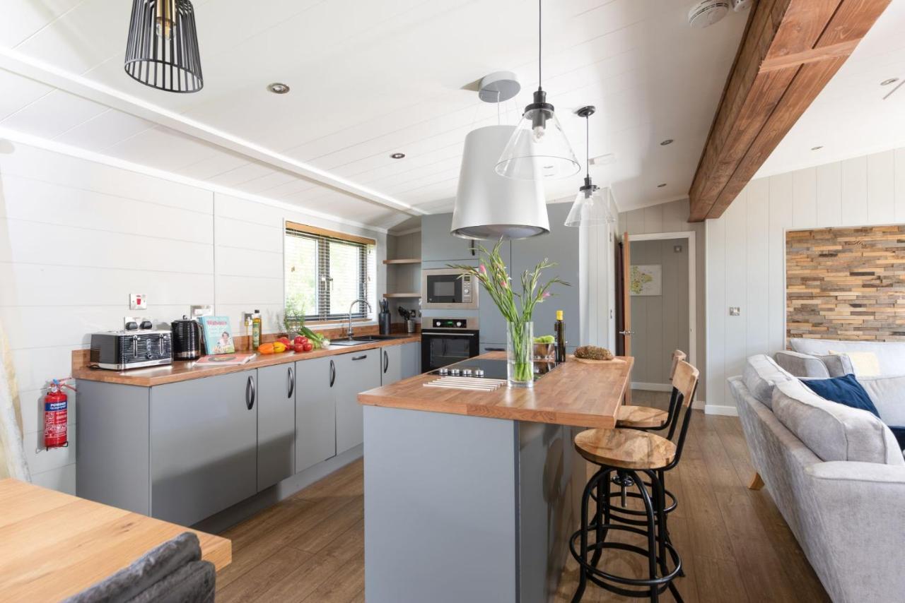 Primrose Lodge, 25 Roadford Lake Lodges Lifton Dış mekan fotoğraf