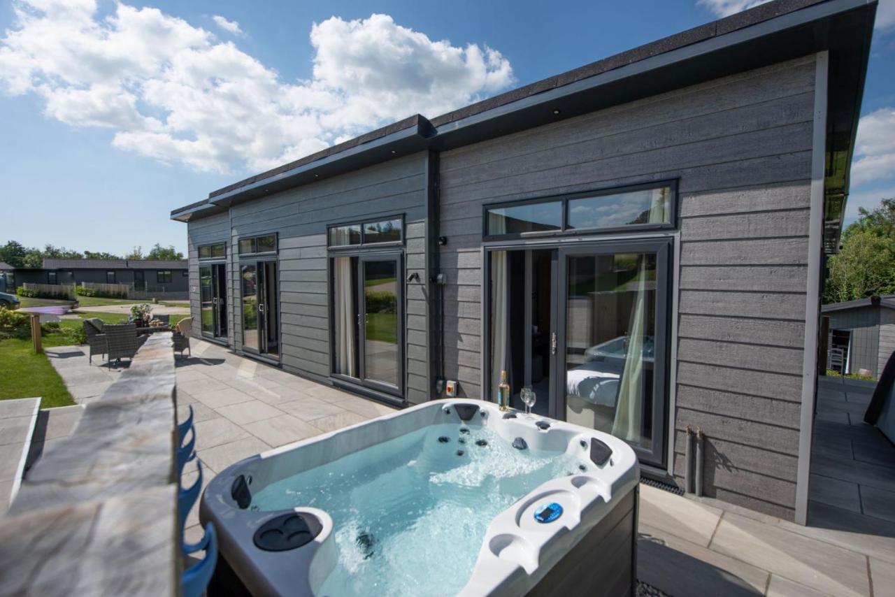 Primrose Lodge, 25 Roadford Lake Lodges Lifton Dış mekan fotoğraf