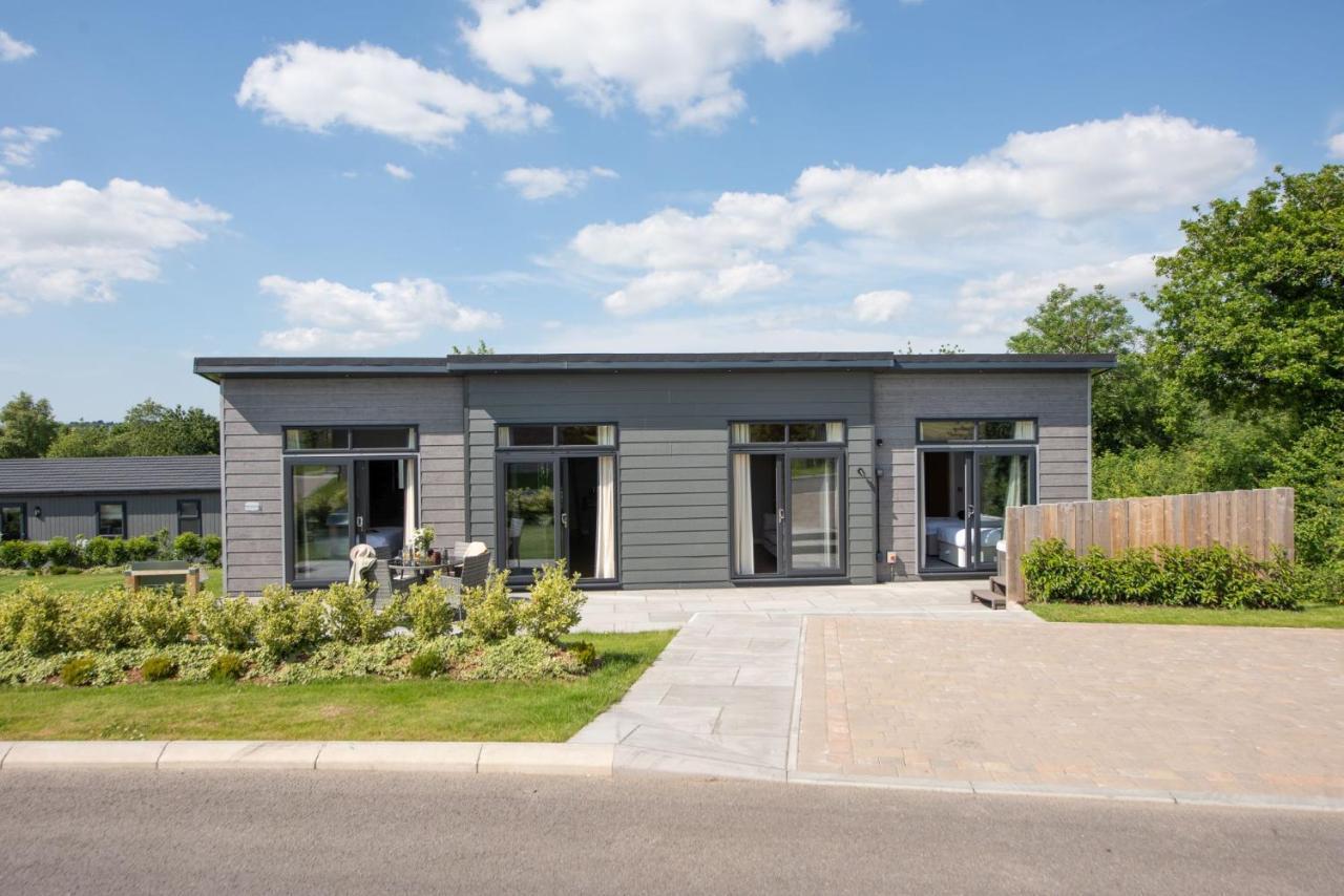 Primrose Lodge, 25 Roadford Lake Lodges Lifton Dış mekan fotoğraf