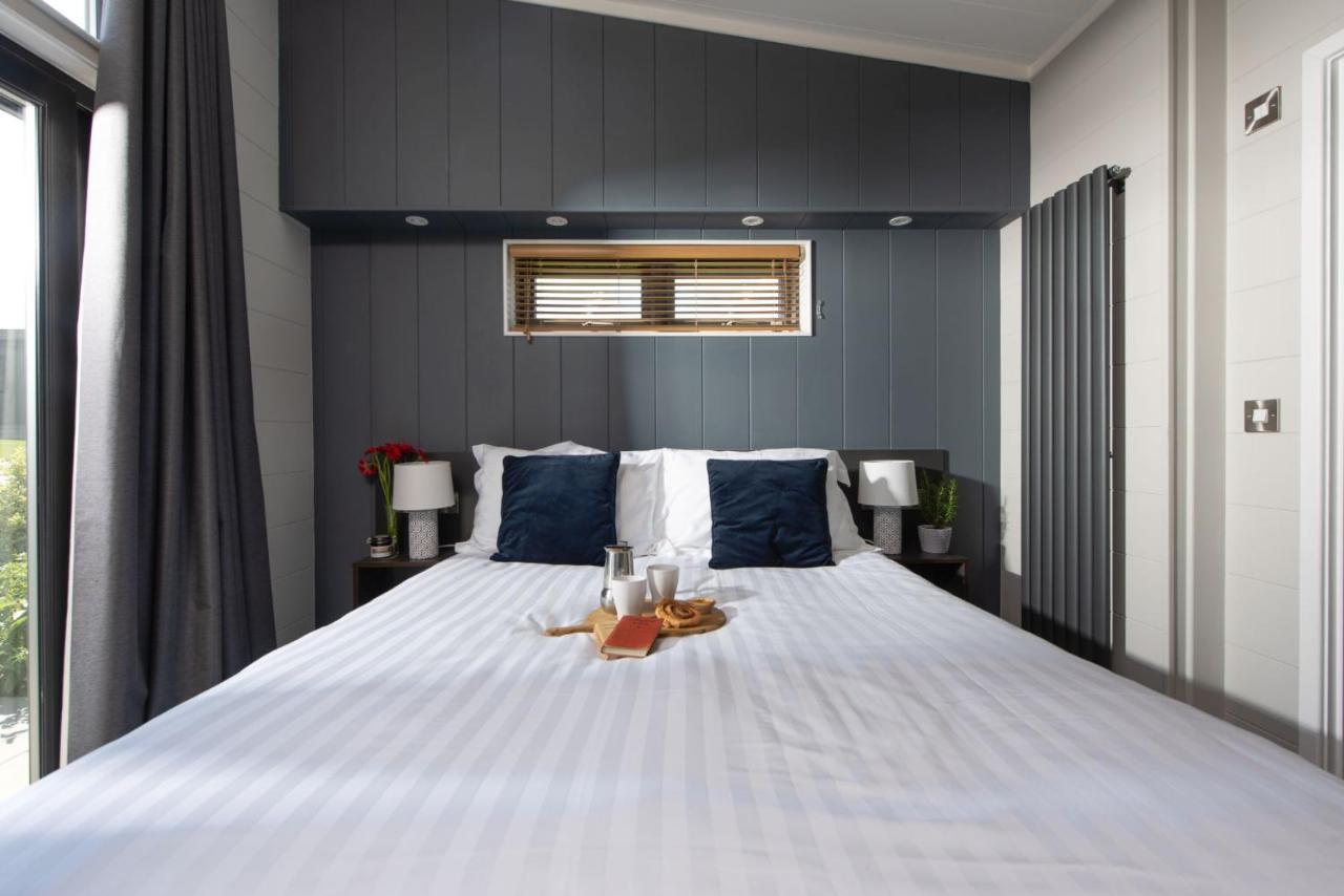 Primrose Lodge, 25 Roadford Lake Lodges Lifton Dış mekan fotoğraf